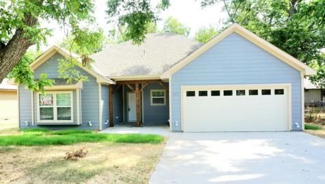 512 E 6th Street Bonham TX 75418