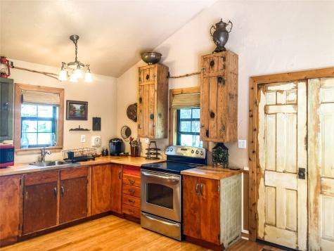 110 County Road 4270 Clifton TX 76634