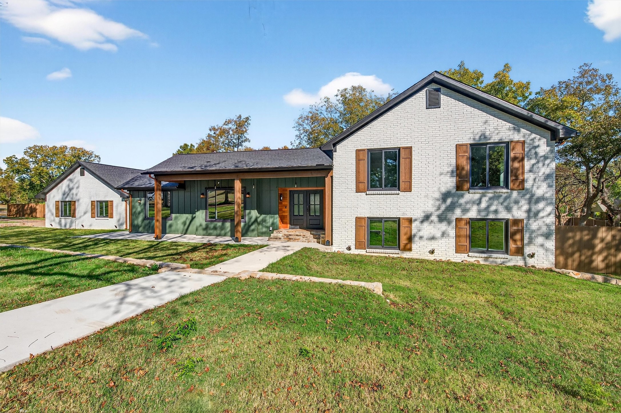 1 River Hills Drive Denison TX 75020