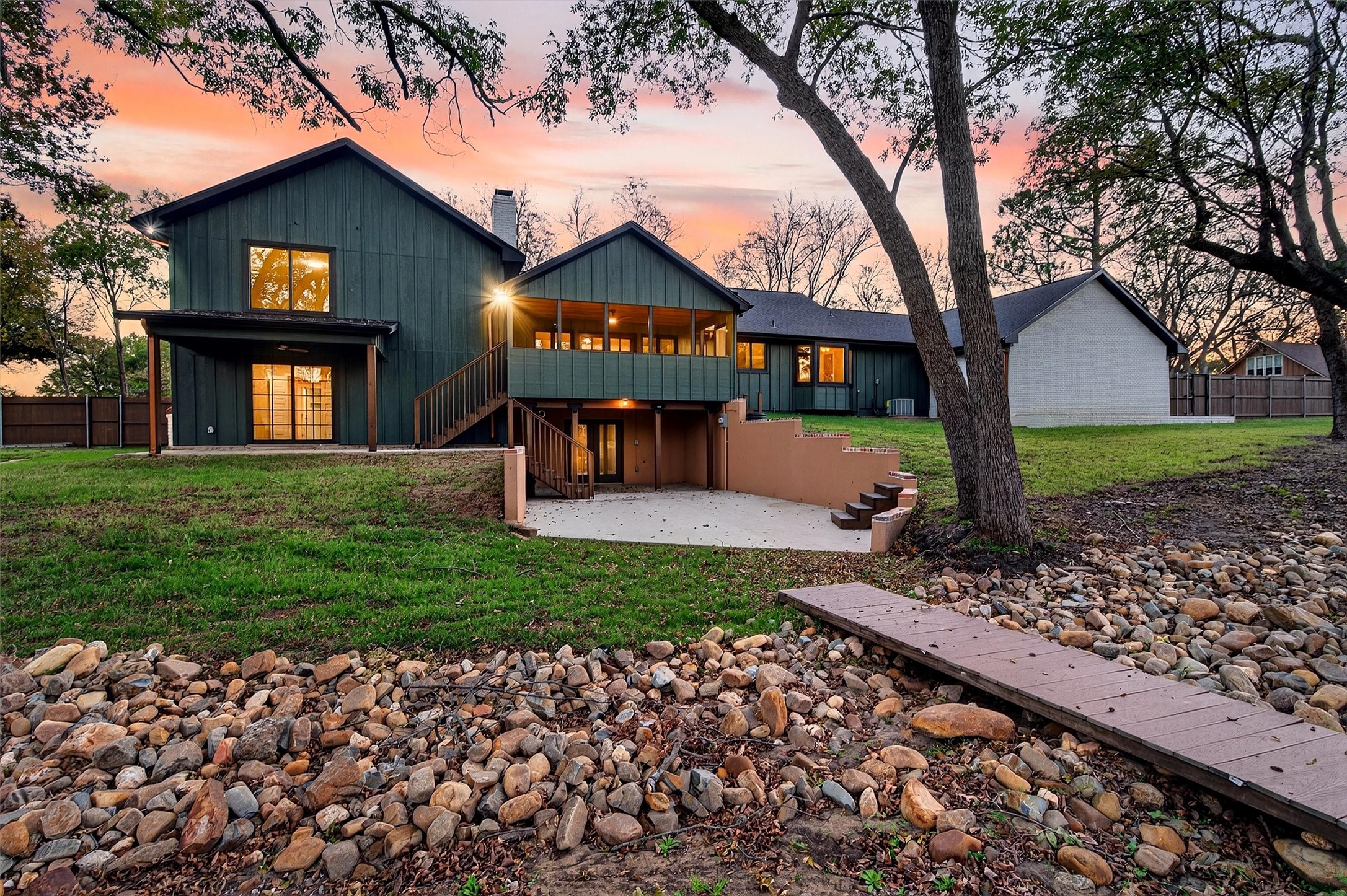 1 River Hills Drive Denison TX 75020