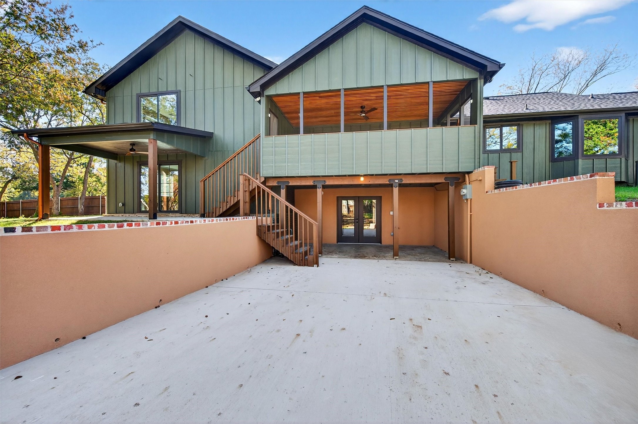 1 River Hills Drive Denison TX 75020