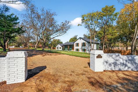 1 River Hills Drive Denison TX 75020