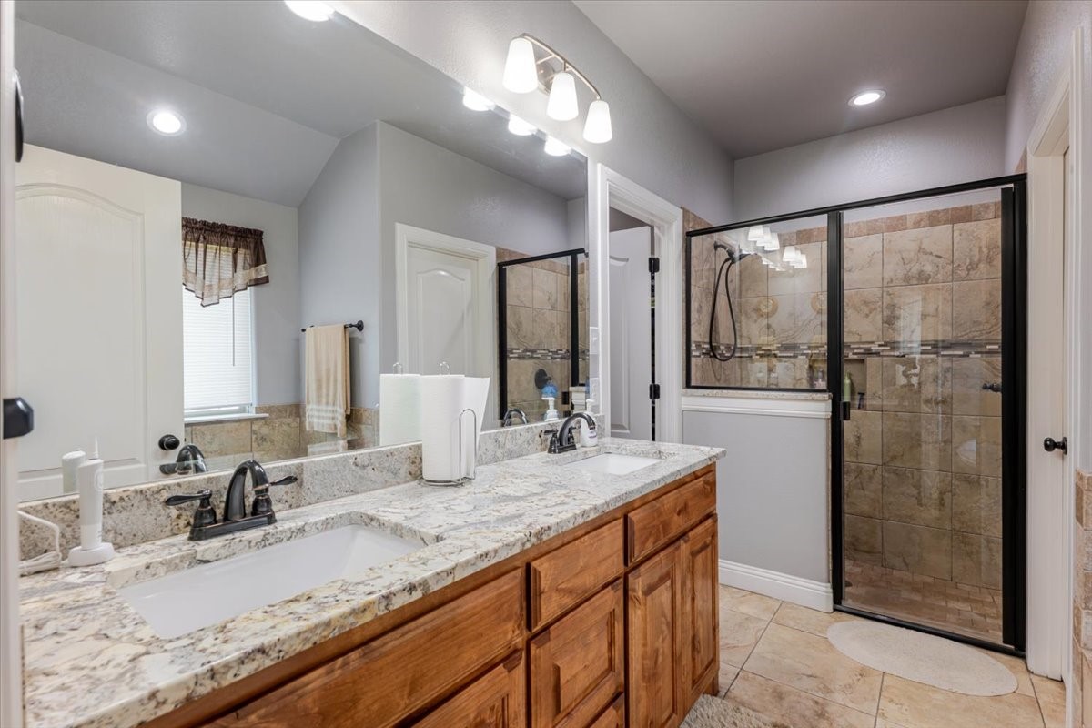 140 Pine Road Poolville TX 76487