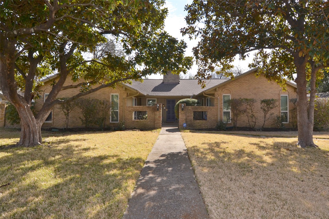 3734 Alta Vista Lane Dallas TX 75229