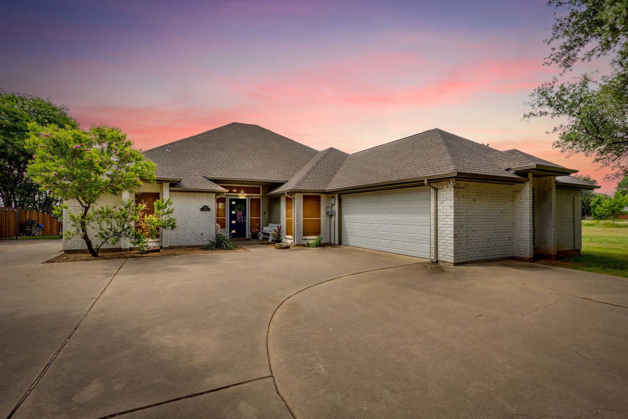 103 Casas Del Sur Street Granbury TX 76049