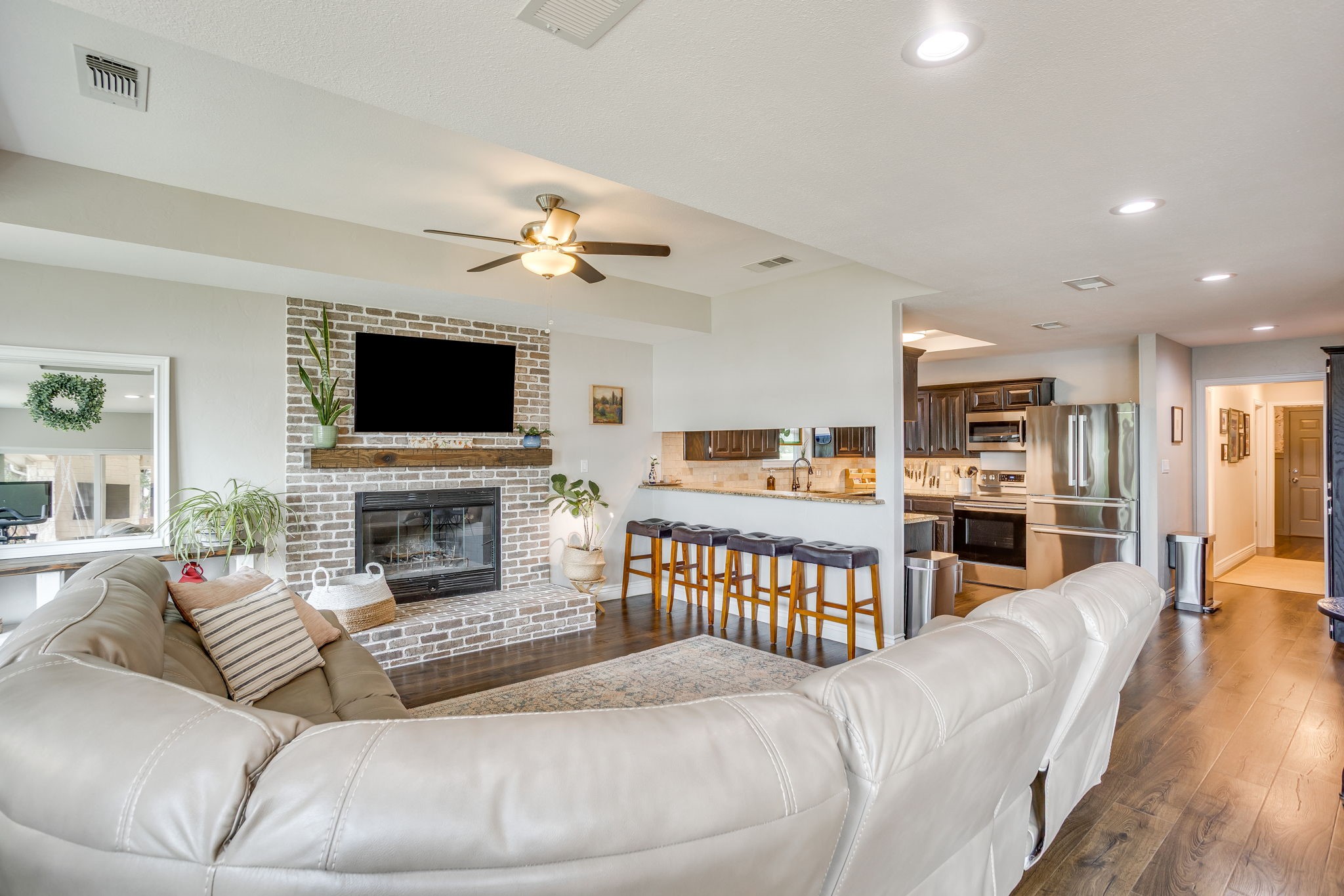 103 Casas Del Sur Street Granbury TX 76049