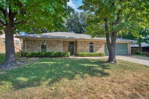 2203 Shiloh Street Denison TX 75020