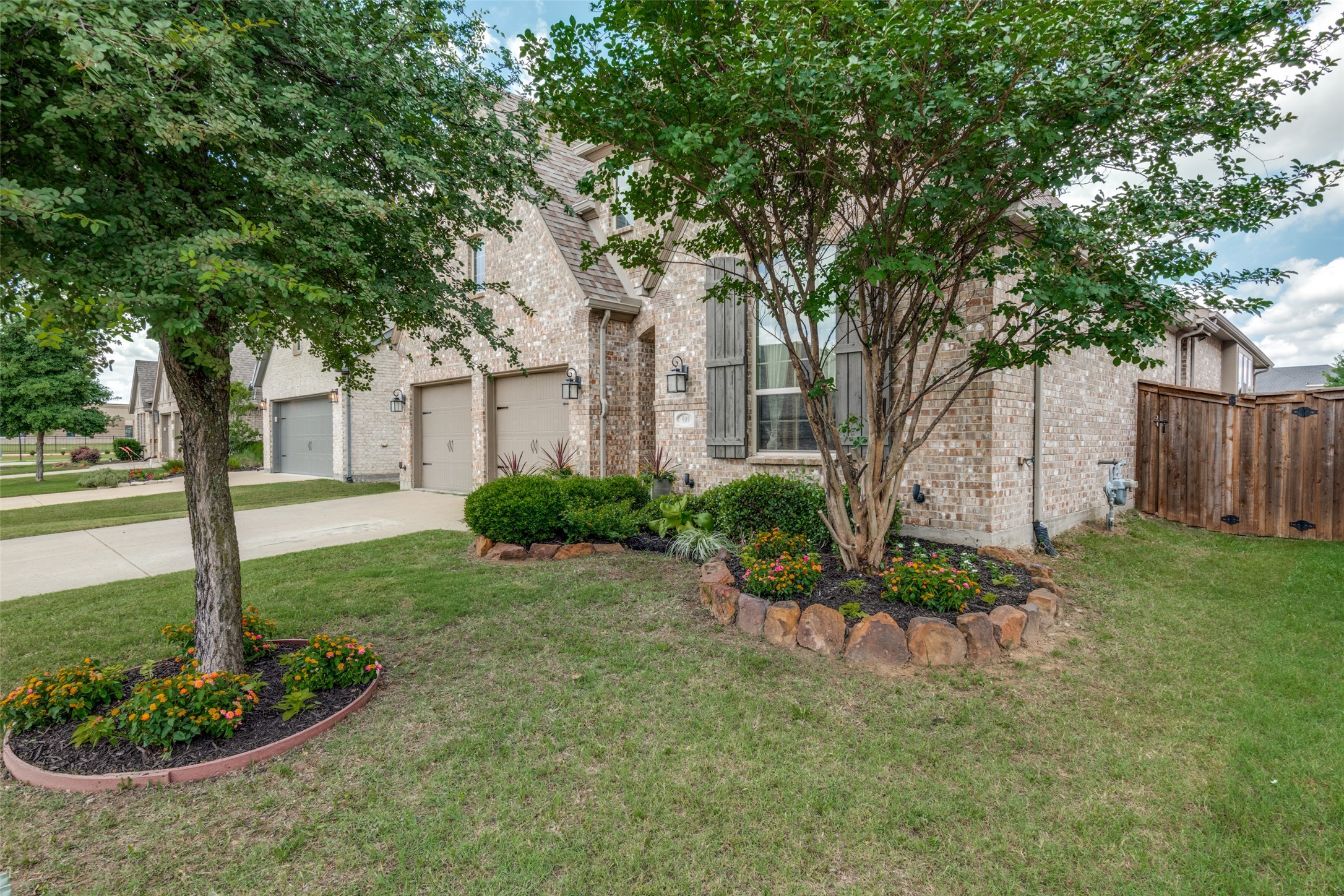 909 Hubbard Creek Trail Mckinney TX 75071