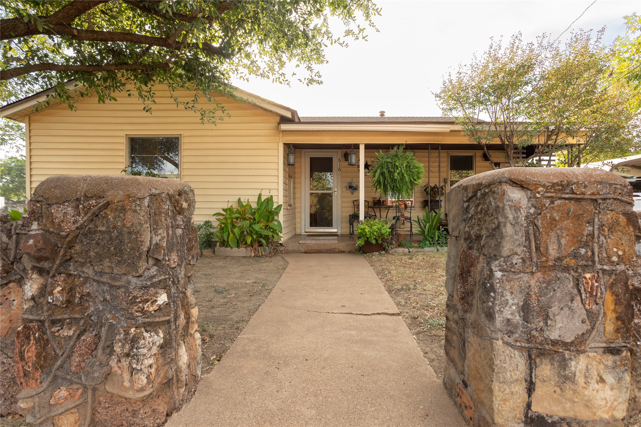 616 Arch Street Baird TX 79504