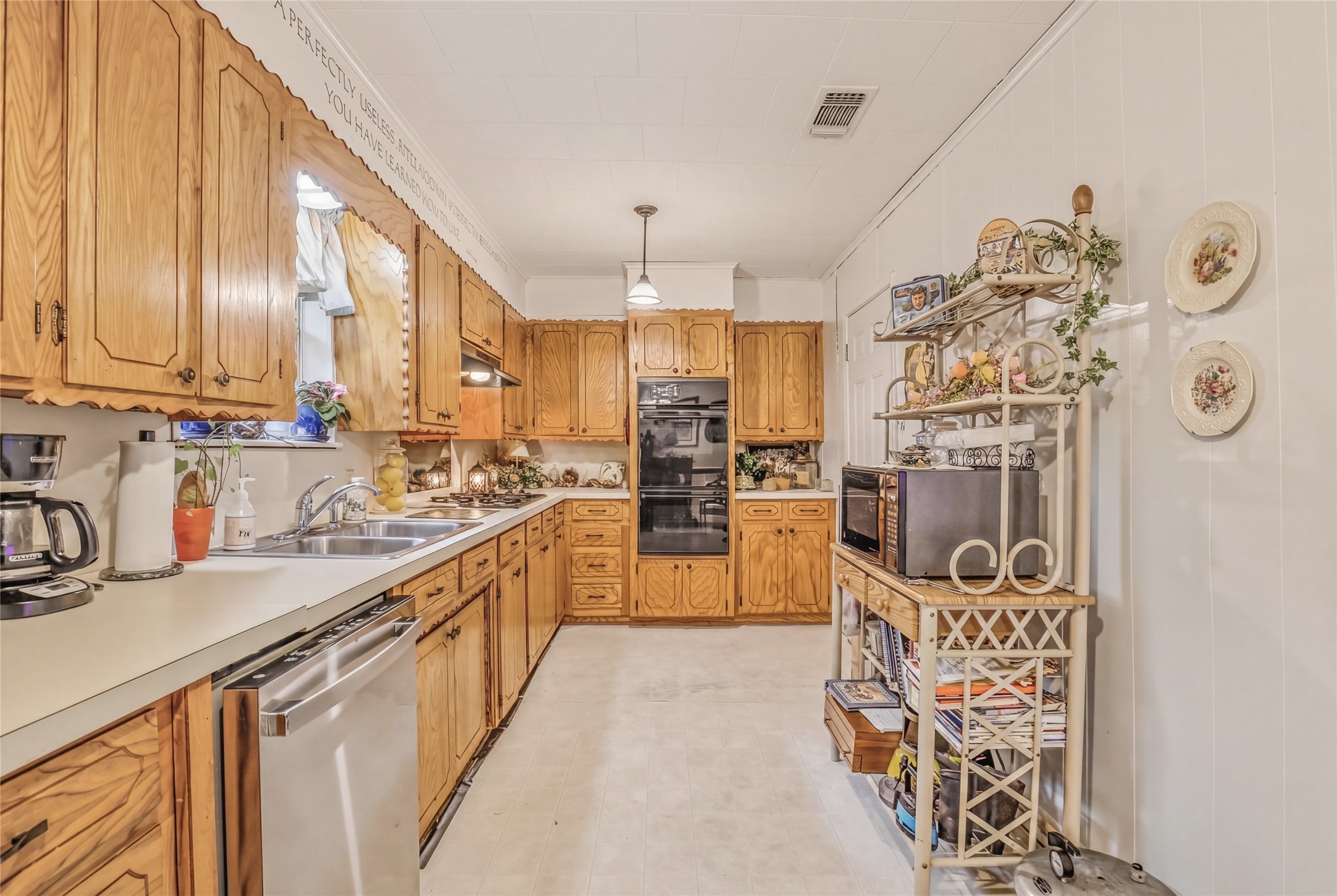 5303 Hilltop Greenville TX 75402