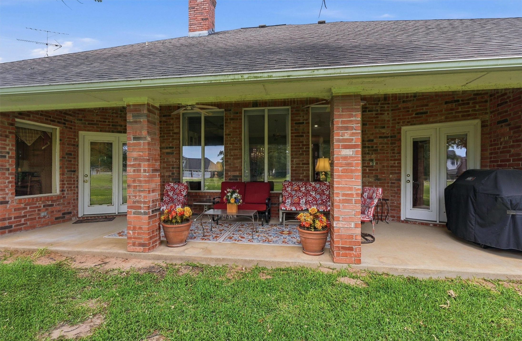 730 Kiowa Drive W Lake Kiowa TX 76240
