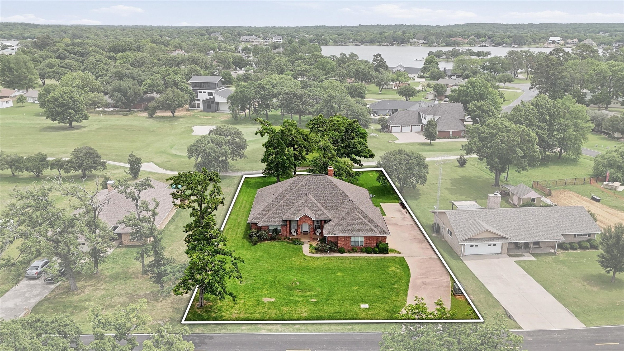 730 Kiowa Drive W Lake Kiowa TX 76240