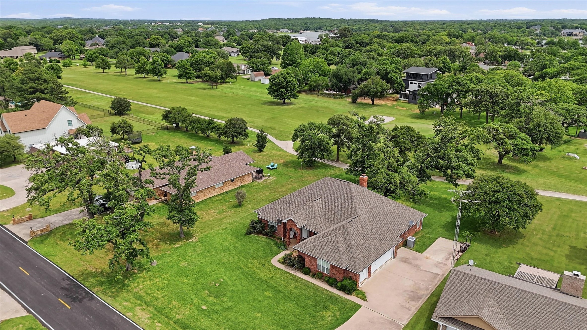 730 Kiowa Drive W Lake Kiowa TX 76240
