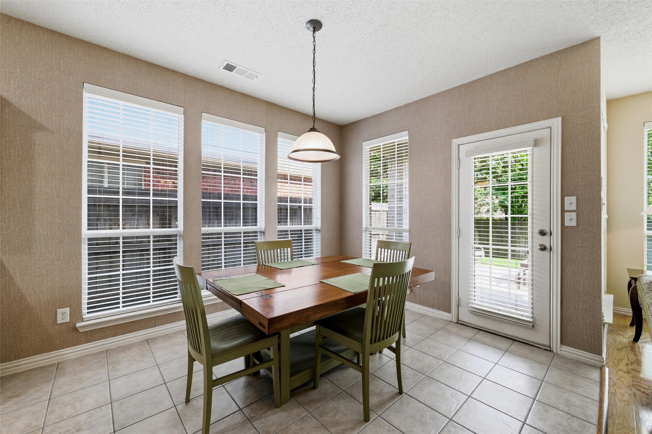 4541 Marguerite Lane Fort Worth TX 76123