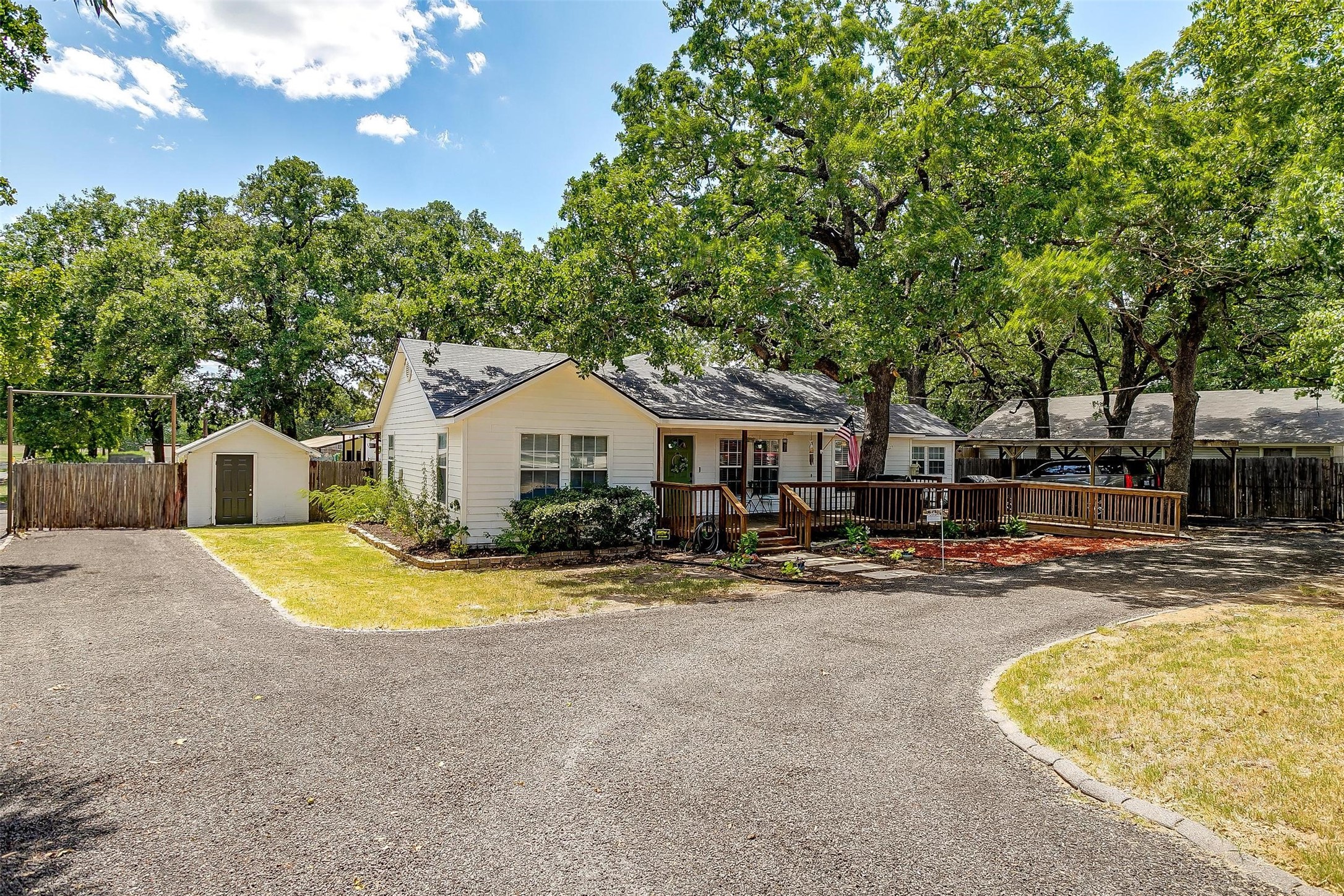 1412 E Bankhead Drive Weatherford TX 76086