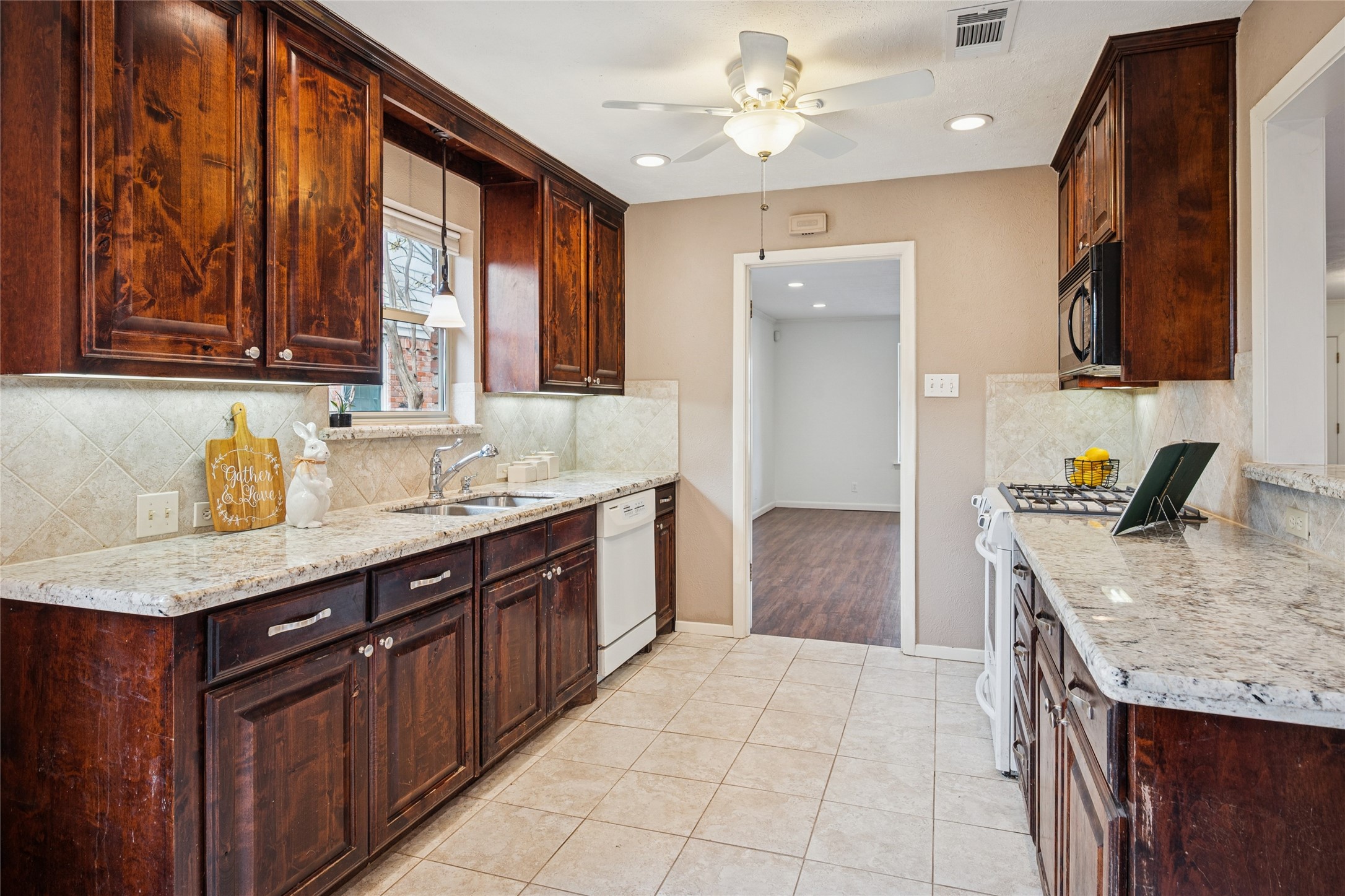 611 Parkview Lane Richardson TX 75080
