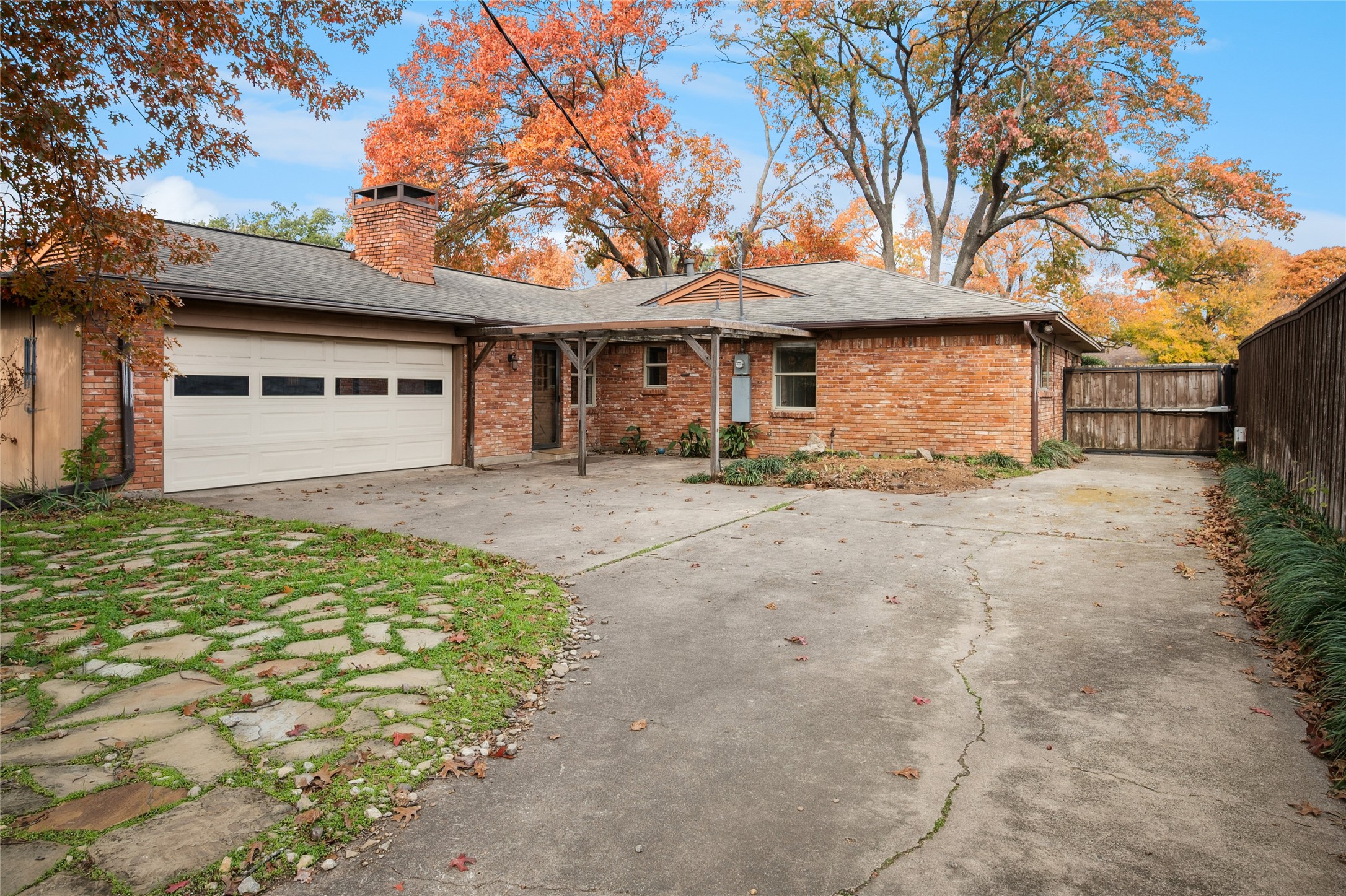 611 Parkview Lane Richardson TX 75080