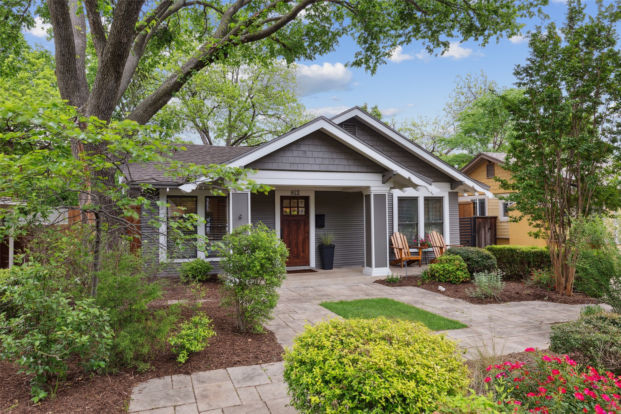 812 N Winnetka Avenue Dallas TX 75208