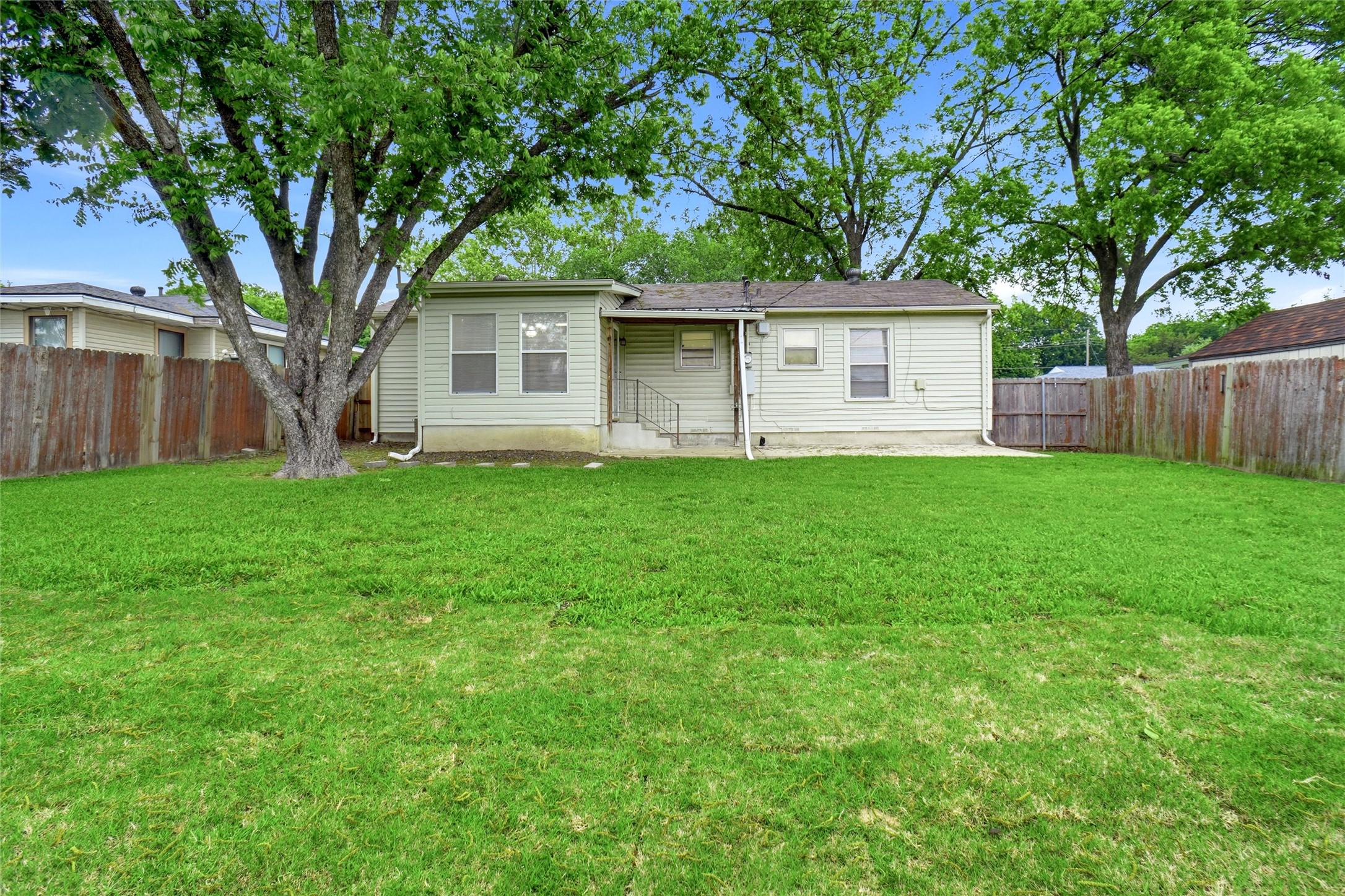 335 Freeman Street Mesquite TX 75149