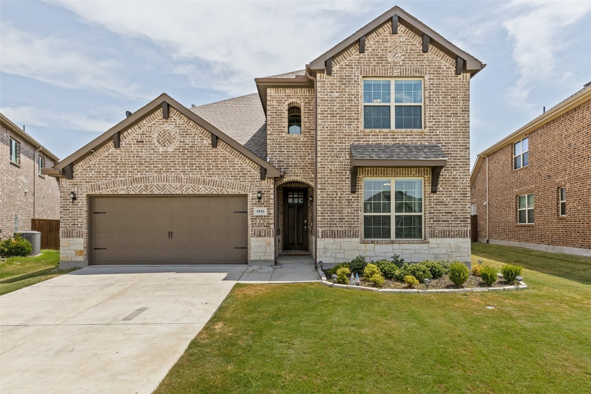 1836 Meadow Trail Lane Aubrey TX 76227