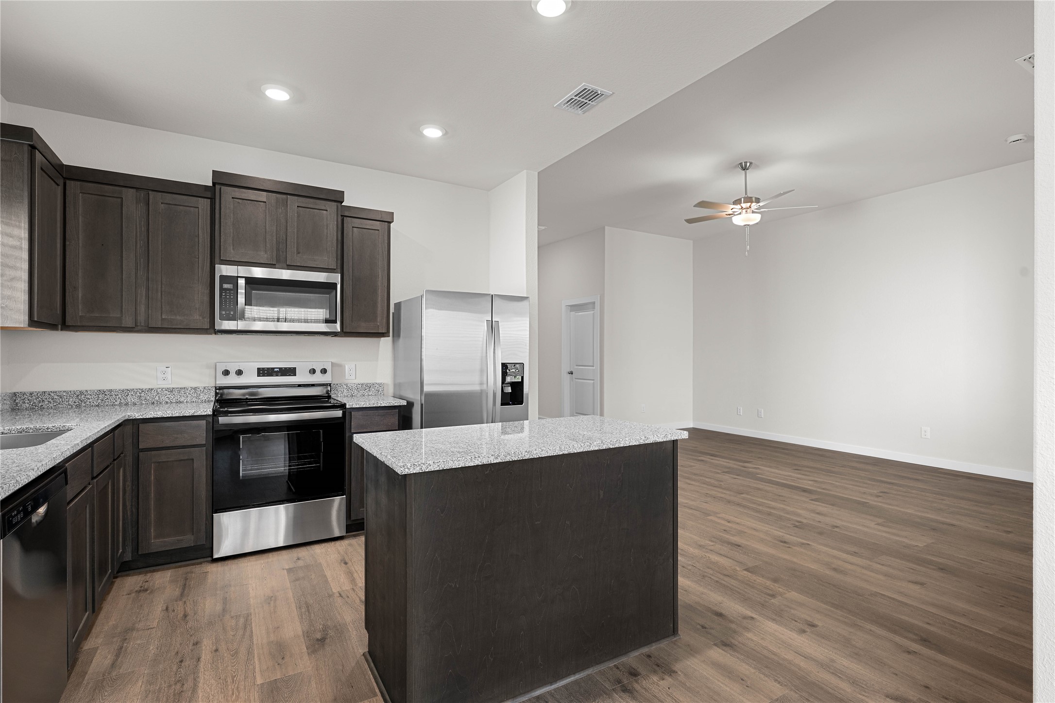 1717 Paul Drive Seagoville TX 75159