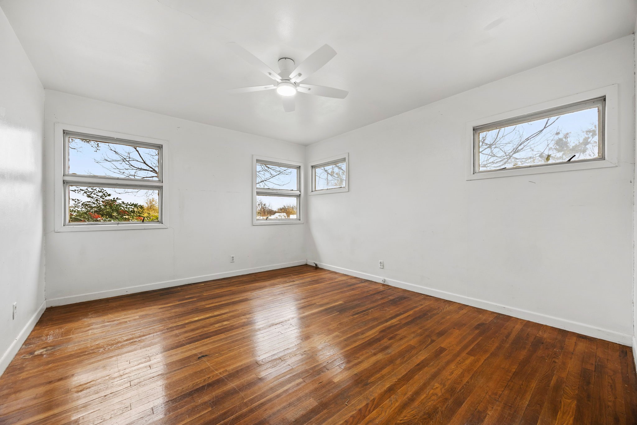 1002 W Woodlawn Street San Saba TX 76877