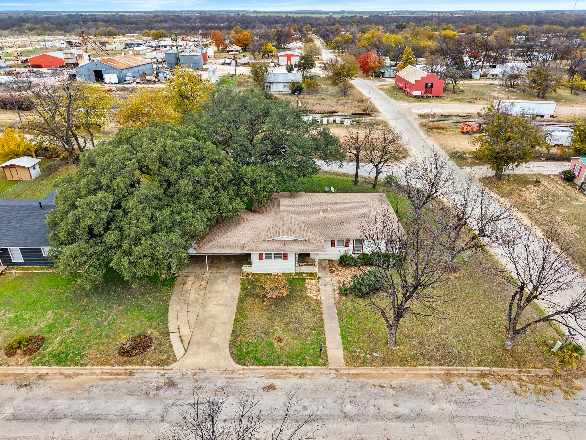 1002 W Woodlawn Street San Saba TX 76877