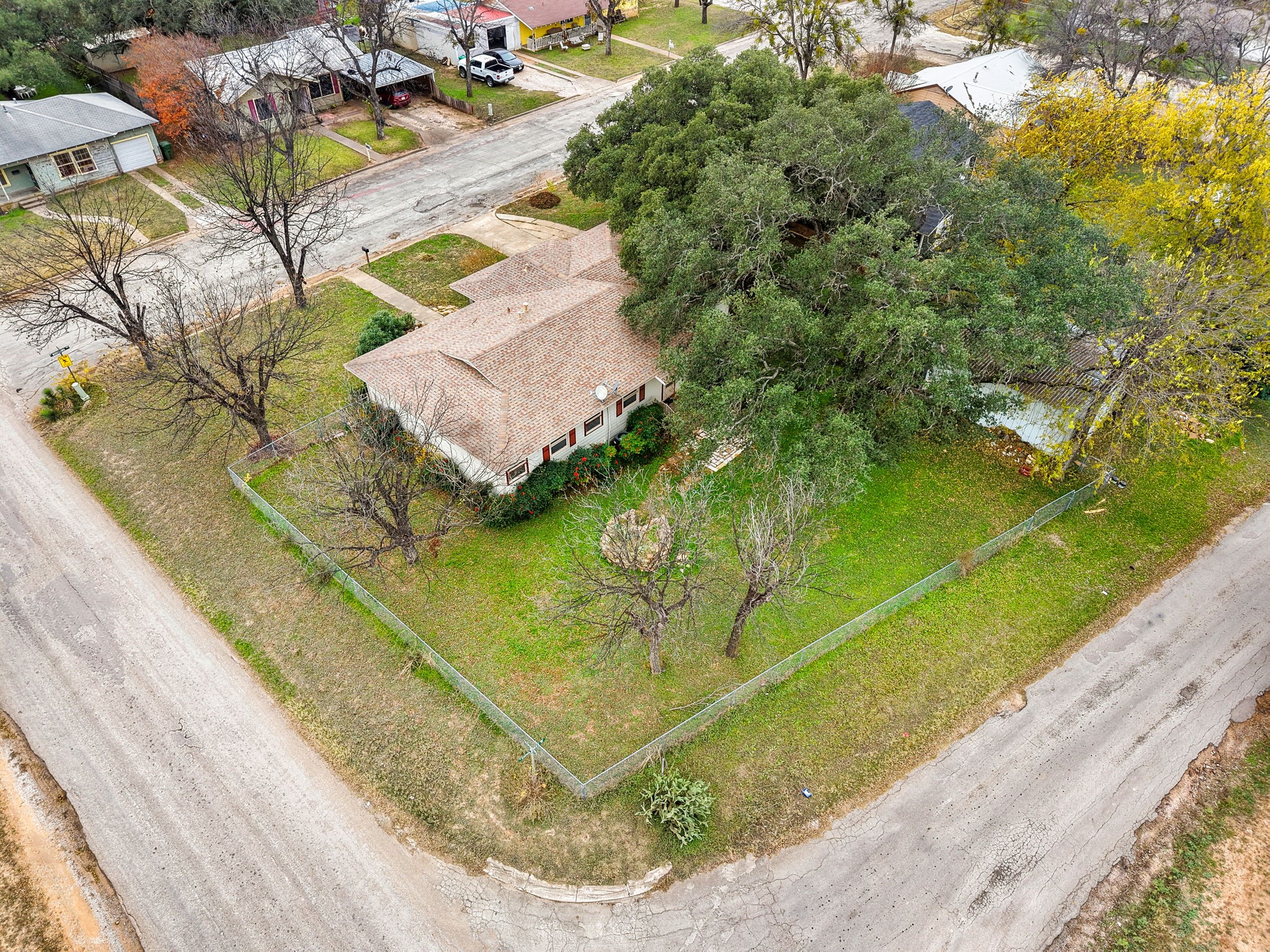 1002 W Woodlawn Street San Saba TX 76877
