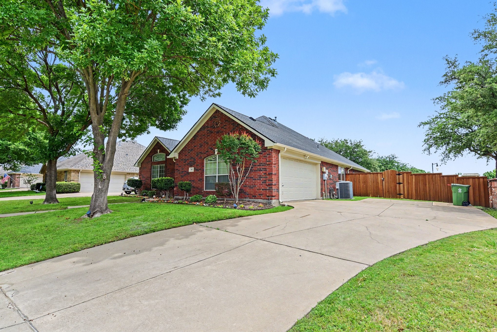 301 Cave River Drive Murphy TX 75094