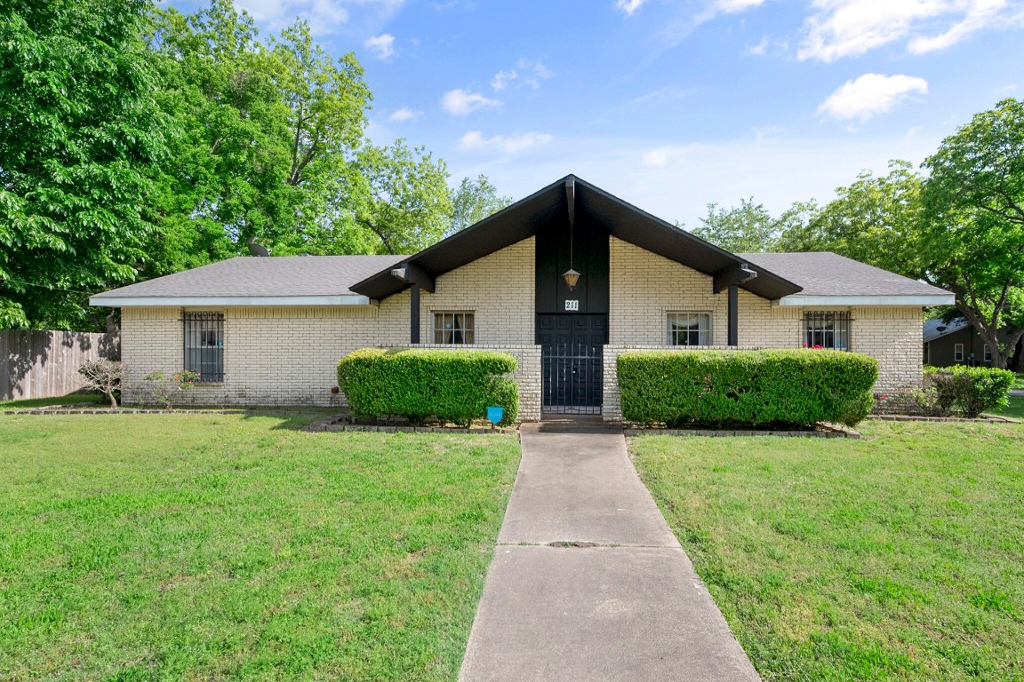 211 SW 5th Street Kerens TX 75144