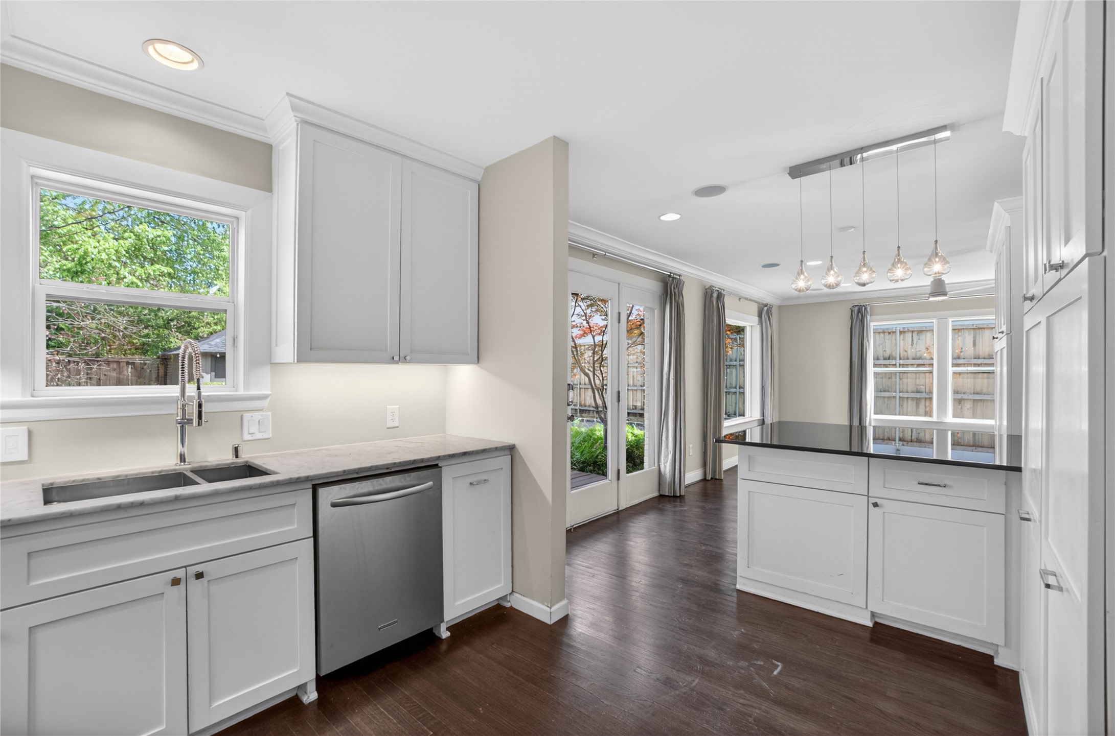 4009 Prescott Avenue Dallas TX 75219