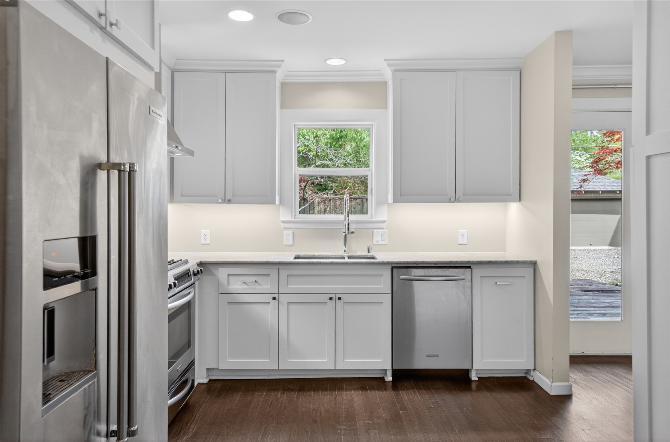 4009 Prescott Avenue Dallas TX 75219