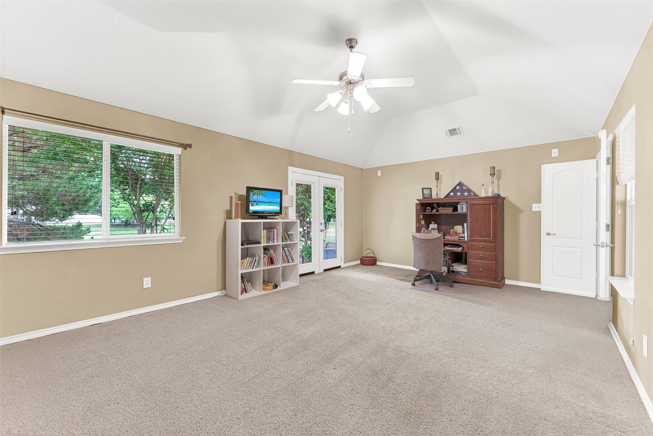 1208 Sea Pines Drive Savannah TX 76227