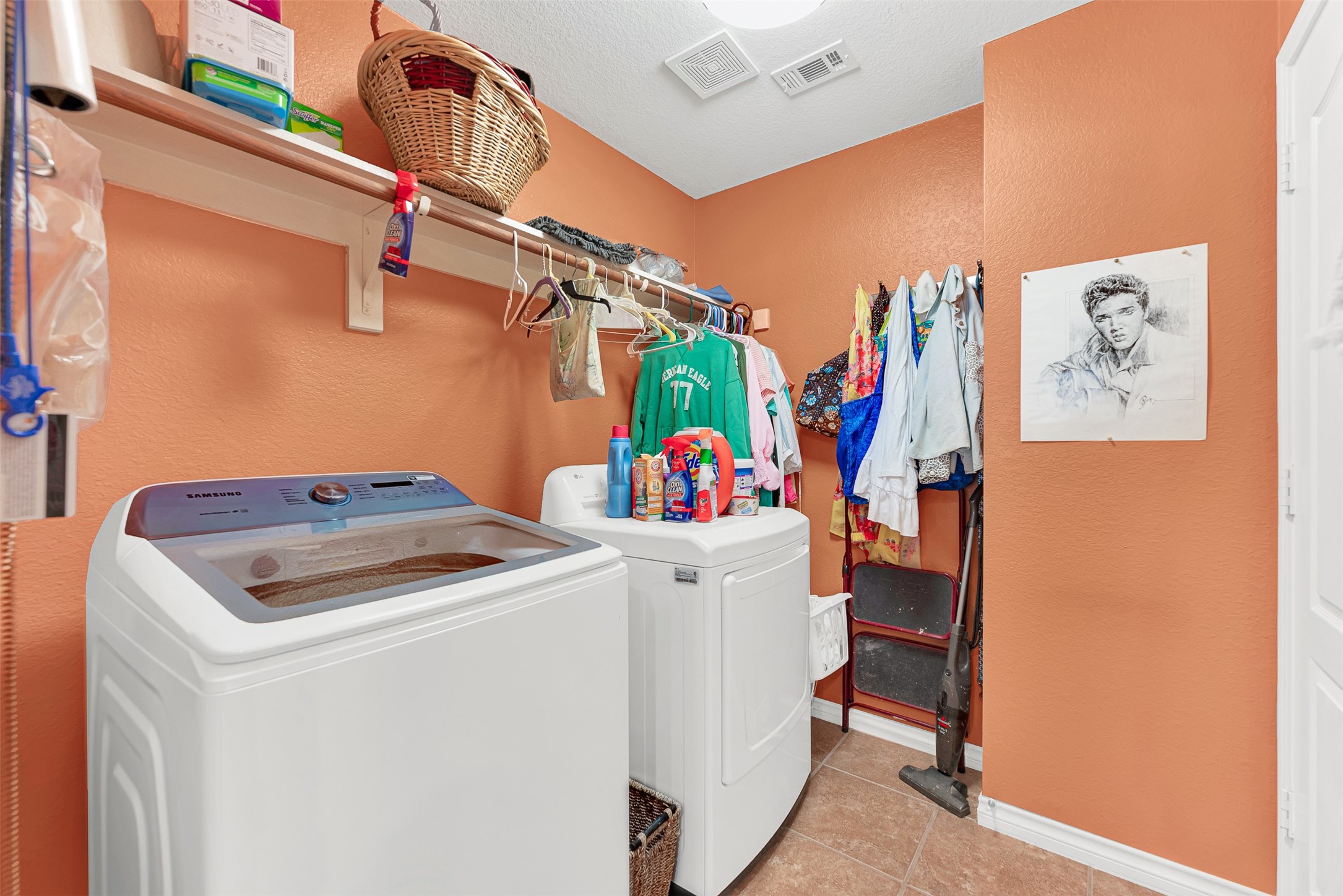 1208 Sea Pines Drive Savannah TX 76227