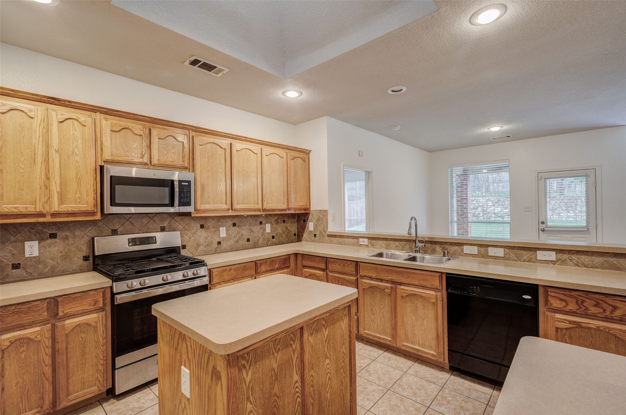 7048 Summit Parc Drive Dallas TX 75249