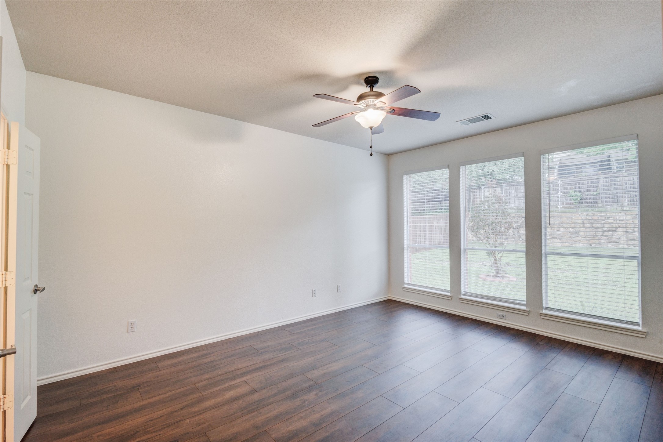 7048 Summit Parc Drive Dallas TX 75249