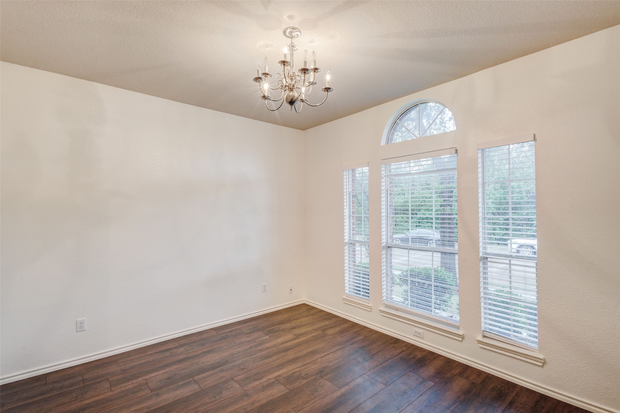 7048 Summit Parc Drive Dallas TX 75249