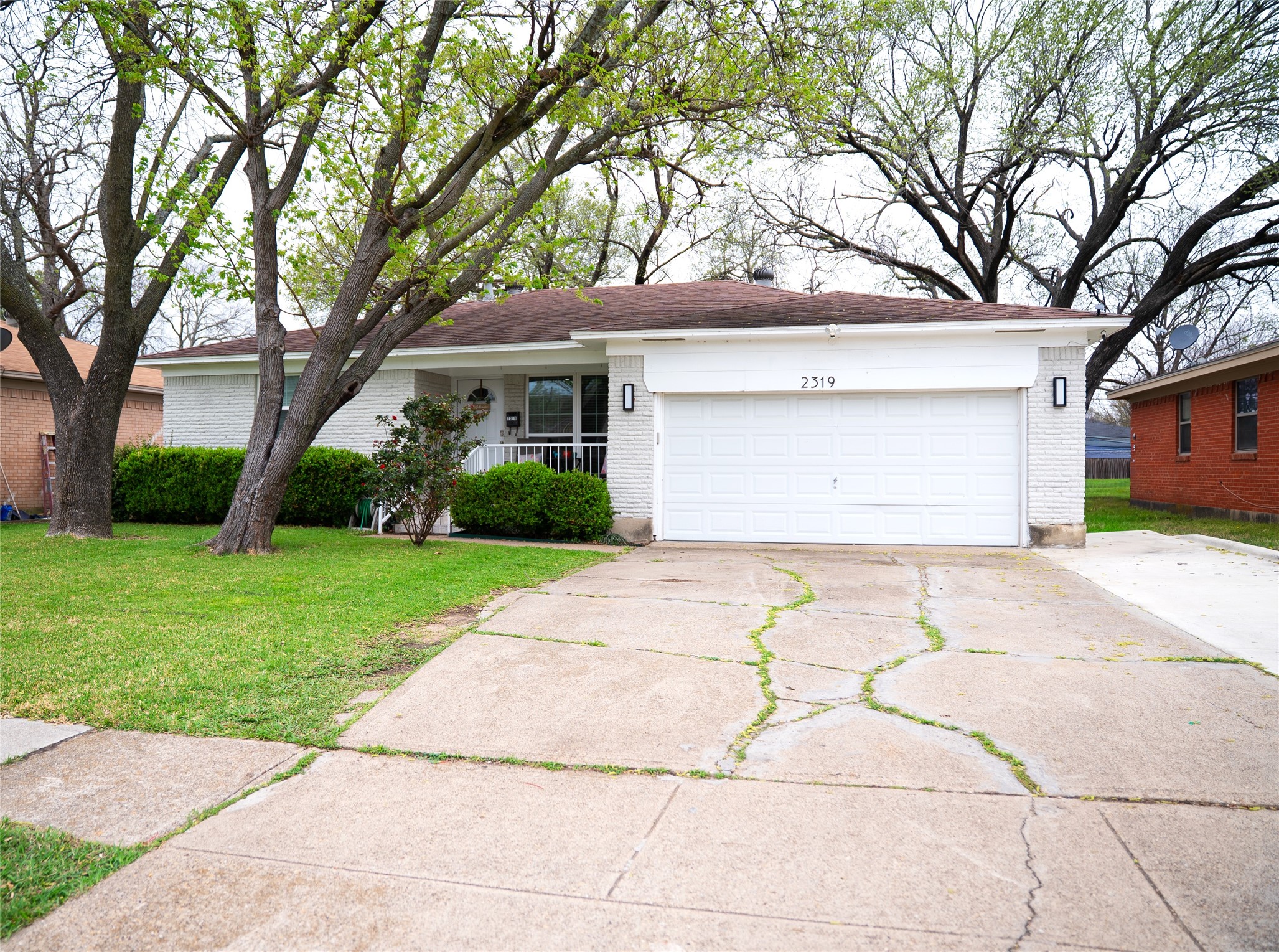 2319 Toulon Lane Dallas TX 75227