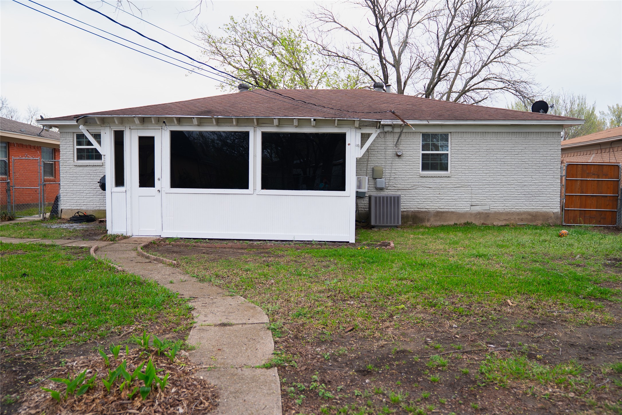 2319 Toulon Lane Dallas TX 75227