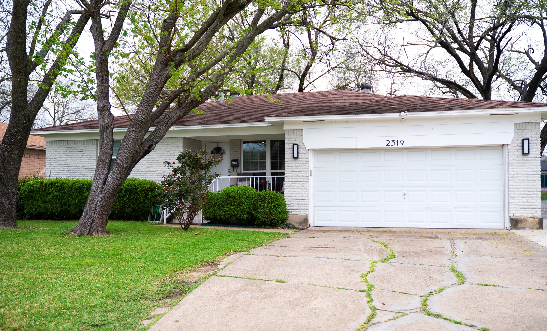 2319 Toulon Lane Dallas TX 75227