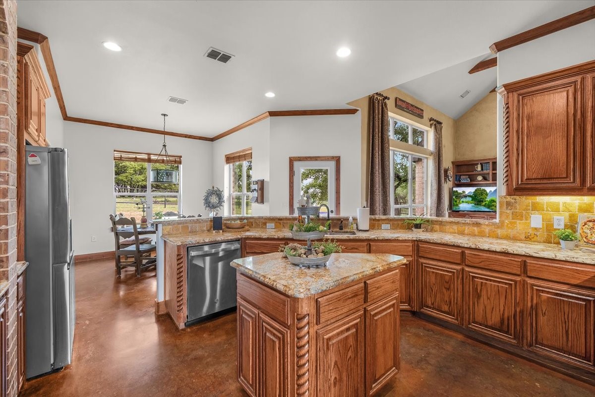 1145 Veal Station Road Weatherford TX 76085