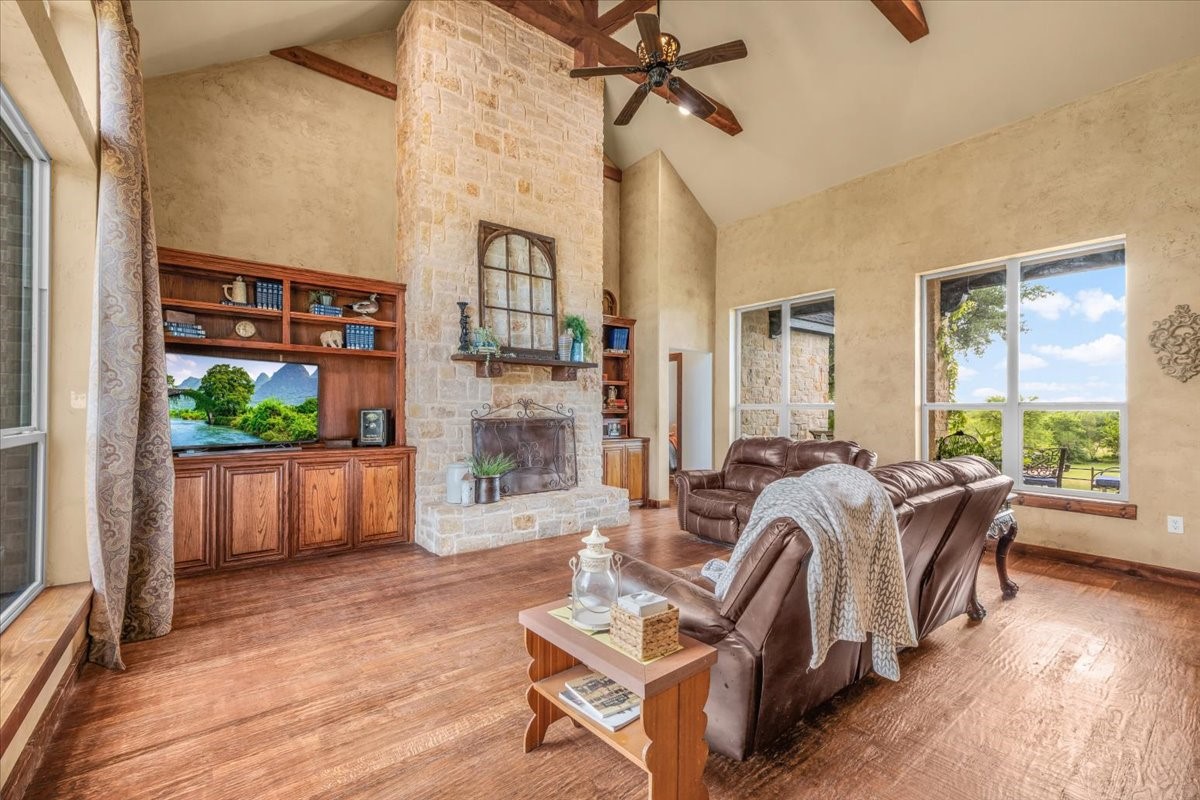 1145 Veal Station Road Weatherford TX 76085