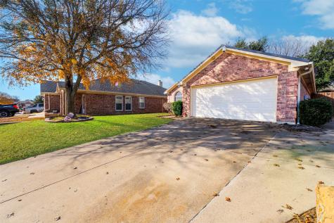 12212 Stillglen Trail Fort Worth TX 76028