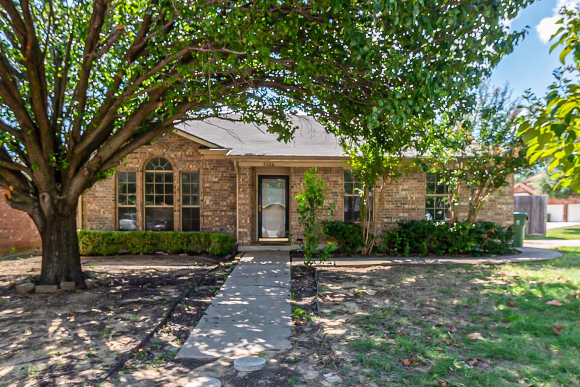 5526 Edendale Drive Arlington TX 76018