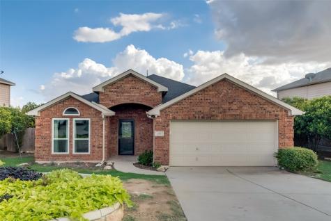 106 Cowpoke Court Newark TX 76071