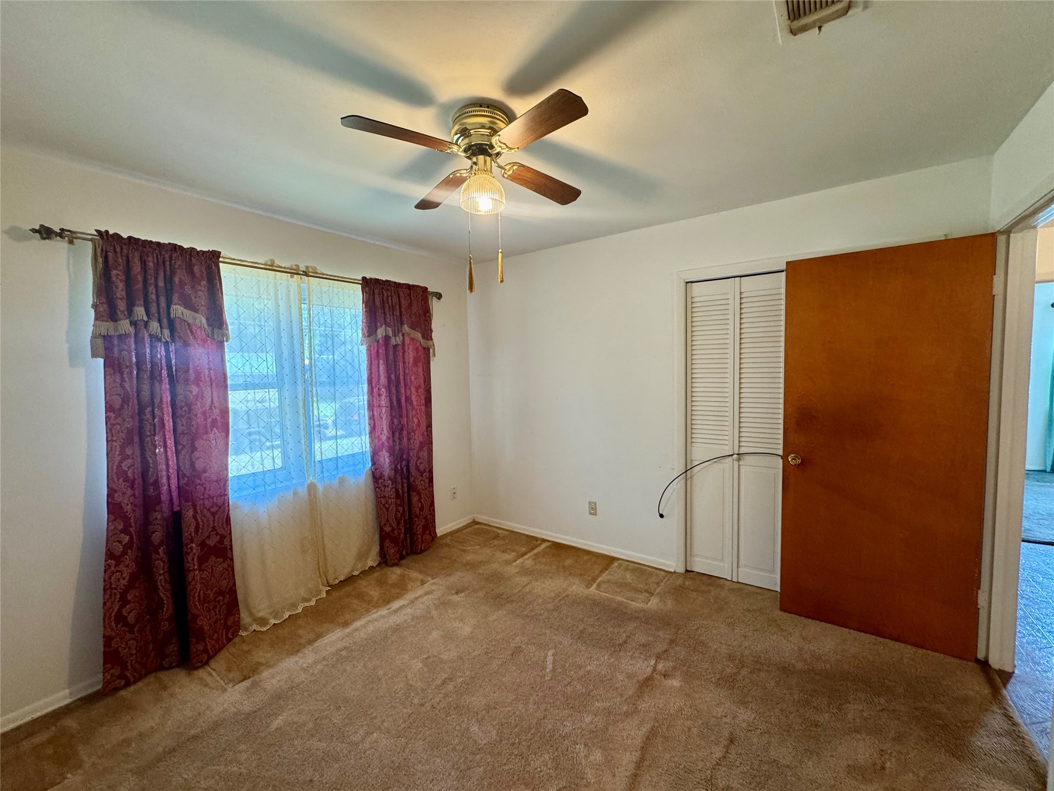 132 Columbia Palestine TX 75803