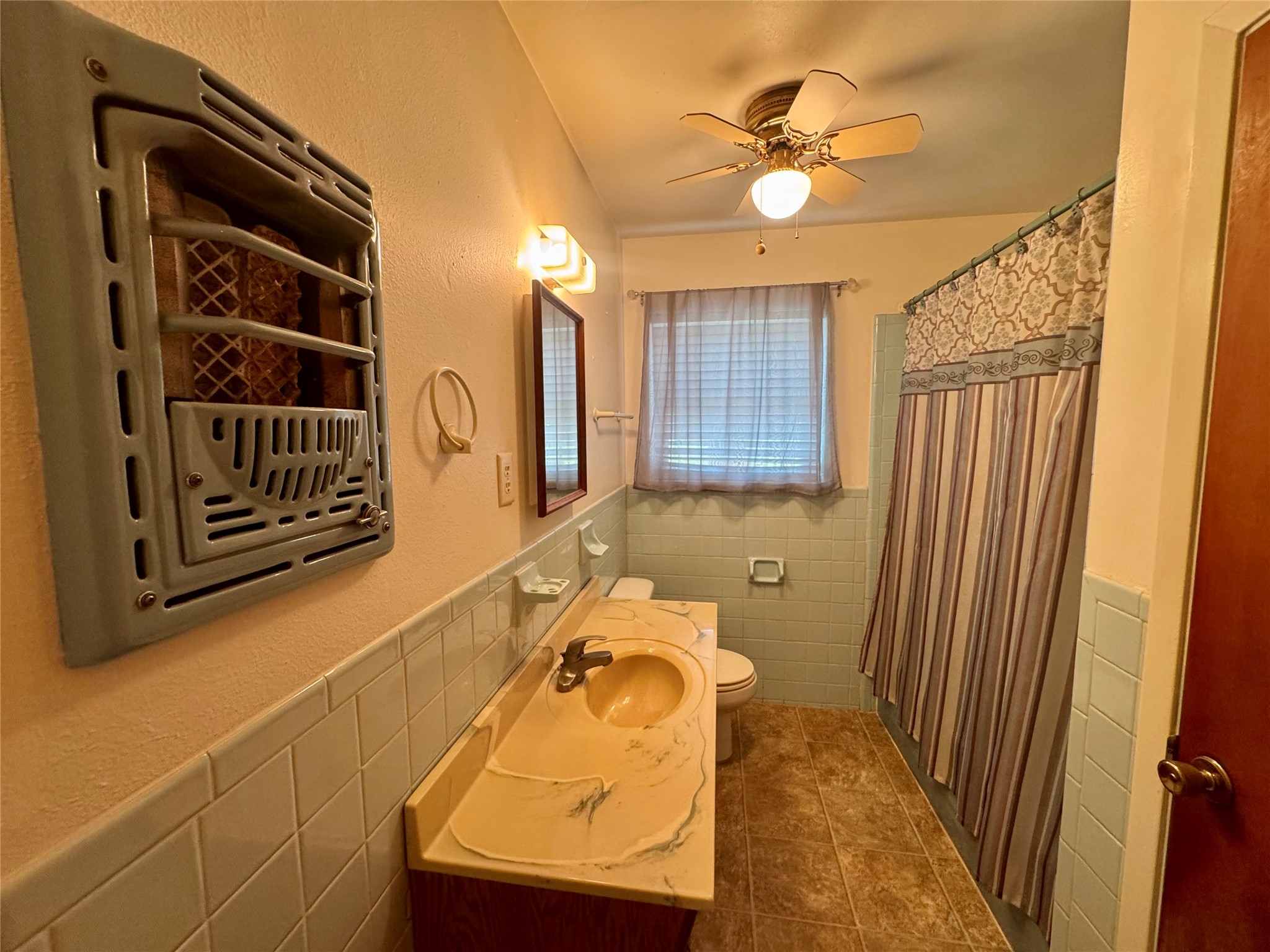 132 Columbia Palestine TX 75803