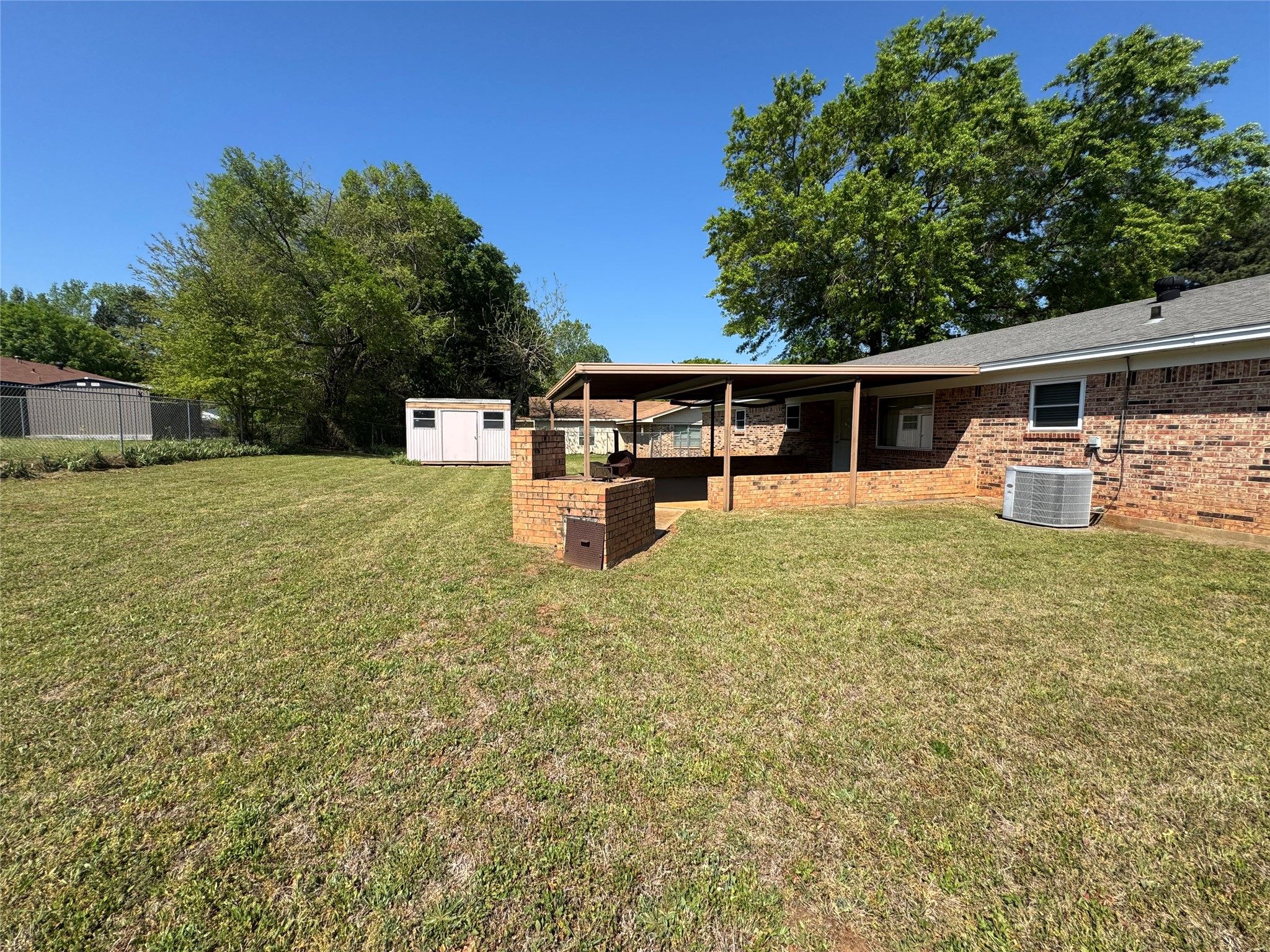 132 Columbia Palestine TX 75803