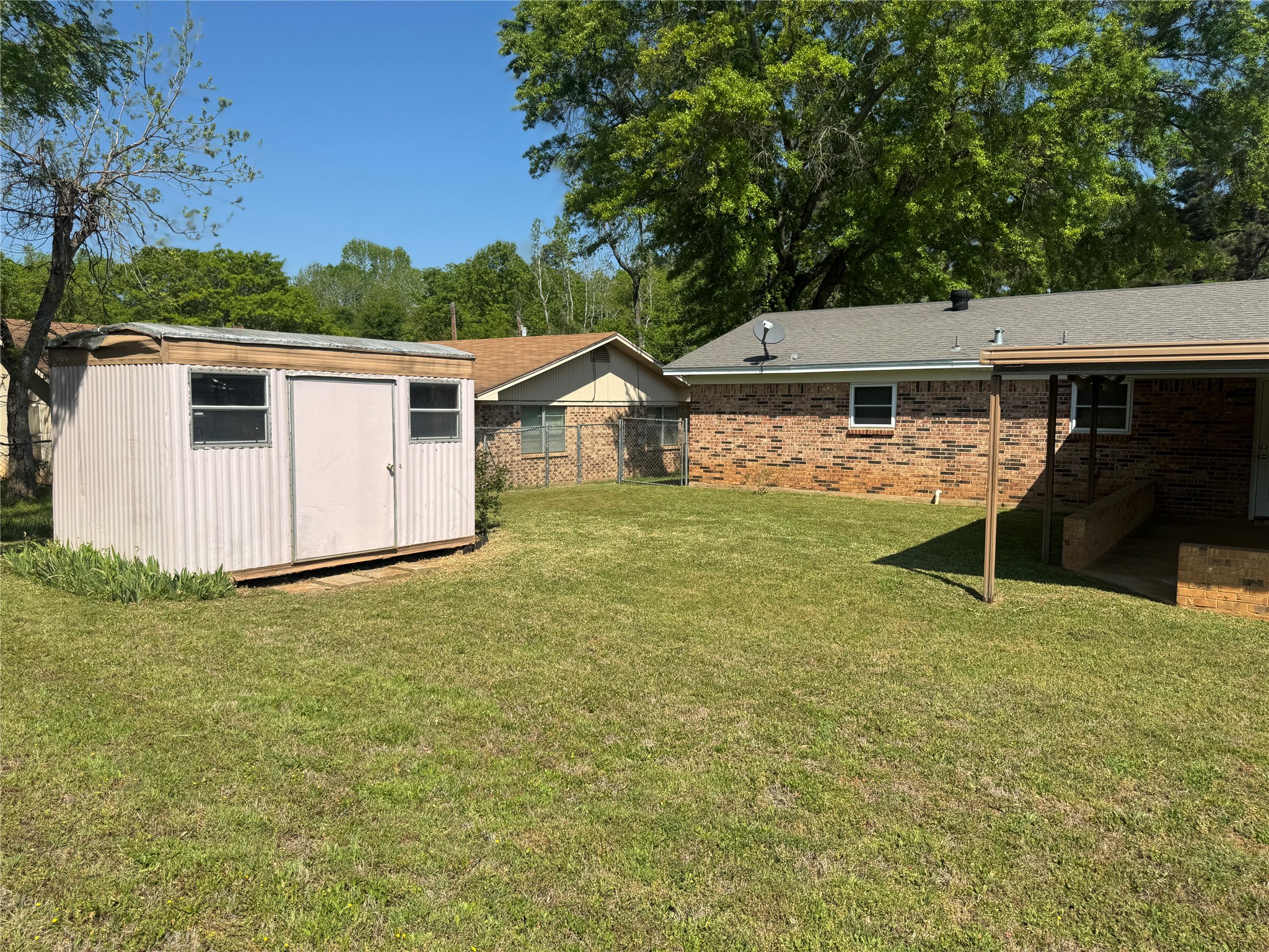 132 Columbia Palestine TX 75803