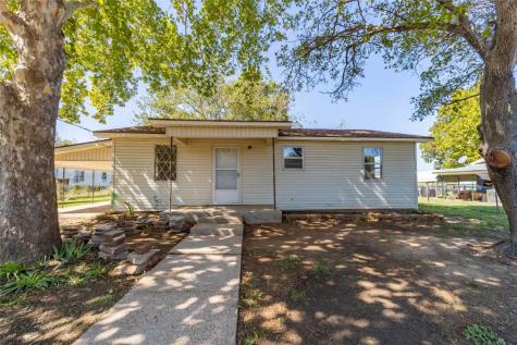 220 S Caddo Street Lipan TX 76462